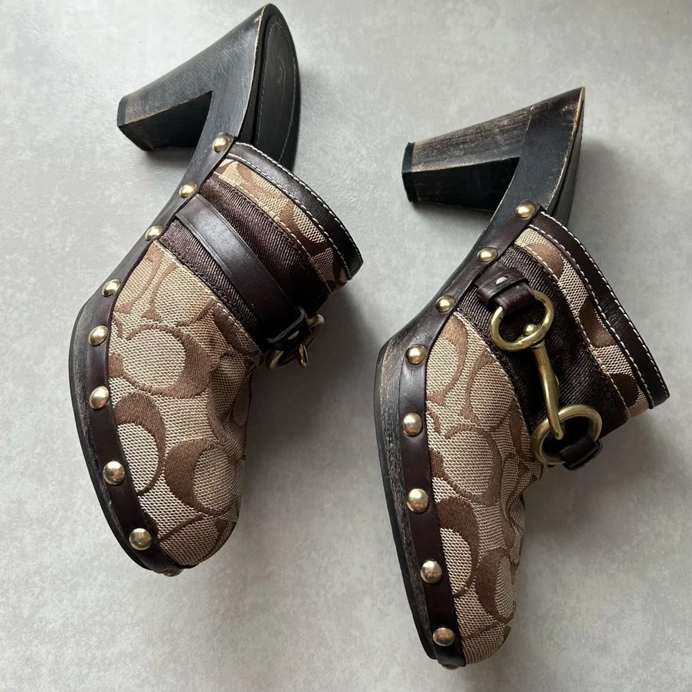 Coach clogs Size 7.5 - Picture 6 of 13